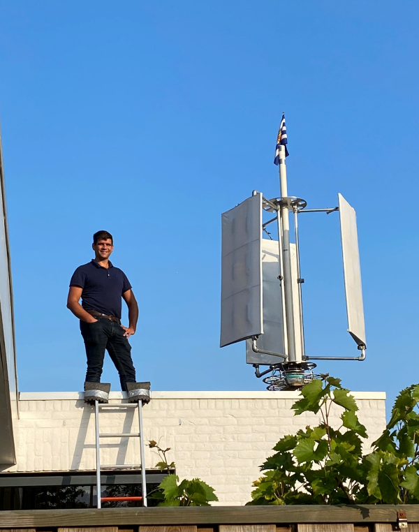 Vlagmolen voor op het dak Flag Turbines