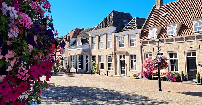 tholen dorp plein