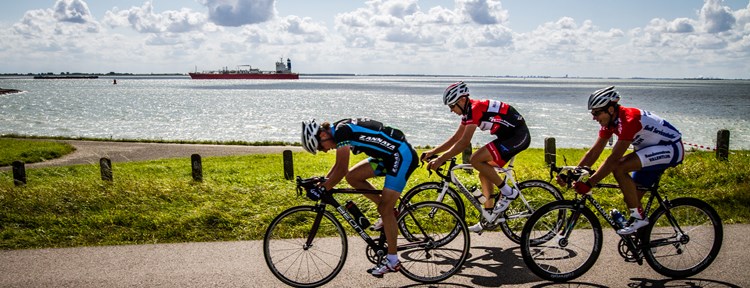 Cycle racing in Zeeland