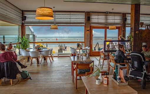 Vrouwenpolder restaurant beach club