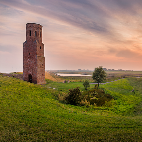 Plompe toren Zeeland, Onvoorstelbaar. Mooi.