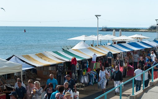 Markt mensen strand