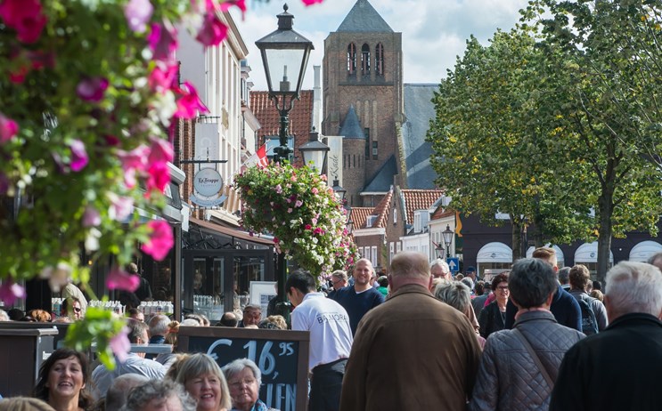 Sluis druk stad terras mensen