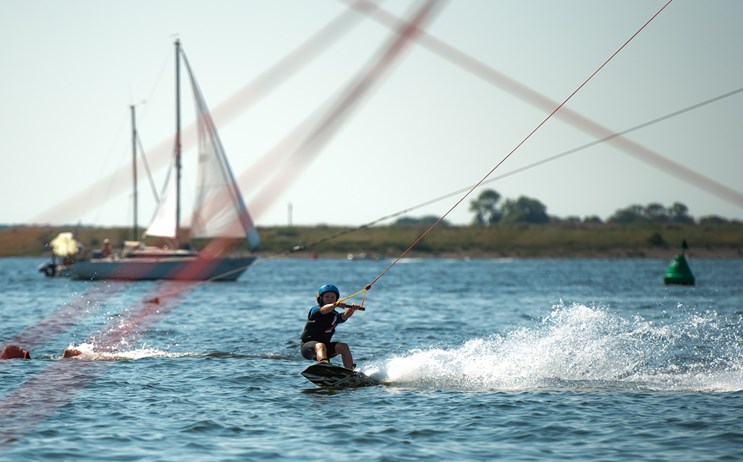 Waterski wakeboard water