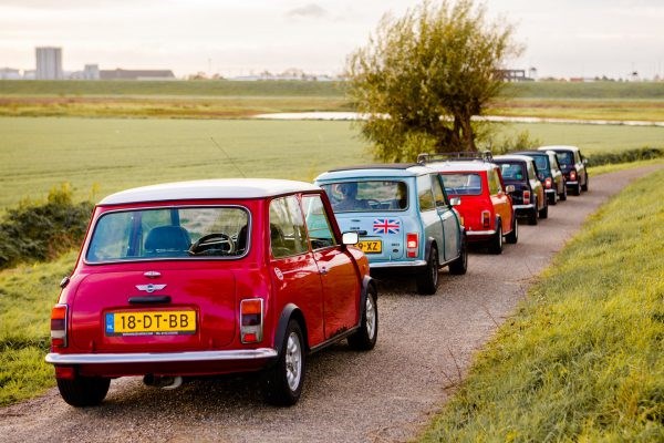 Culinaire route met een oude Mini Cooper