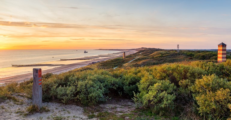 Uitwaaien op langgerekte stranden om jezelf vervolgens op te warmen bij de haard met een glühwein. Lees onze 5 tips voor winterse strandwandelingen en de leukste horeca in Zeeland. Bekijk hier onze top 5 tips winterse strandwandelingen en de leukste horeca in Zeeland!