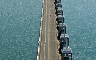Pionieren heeft geleid tot de huidige stormvloedkering/oosterscheldekering