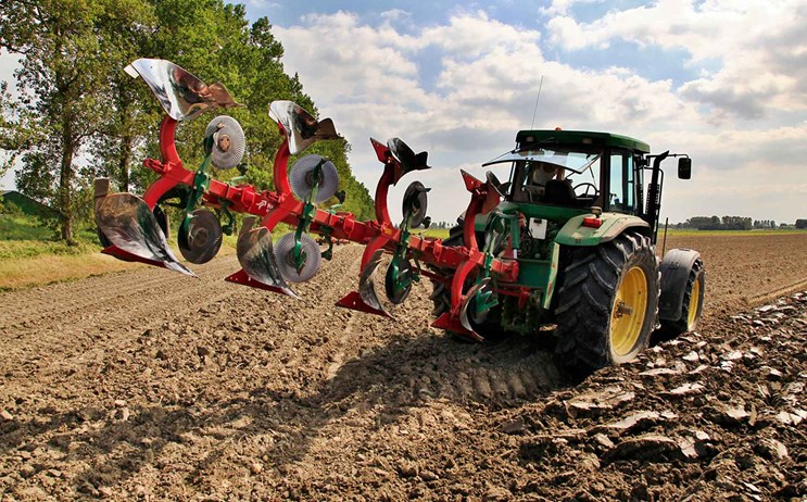 Tractor op Noord-Beveland