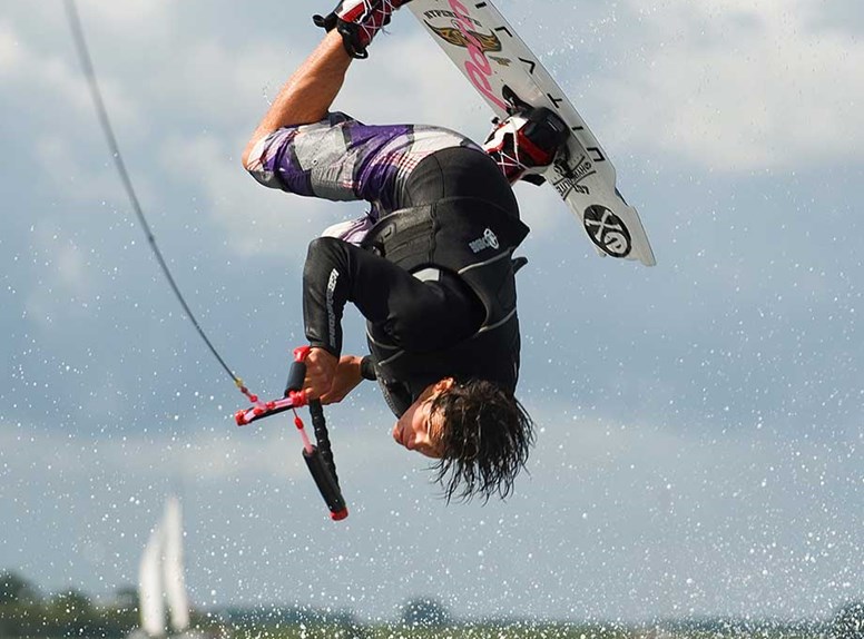 Kitesurfen op het Veerse Meer