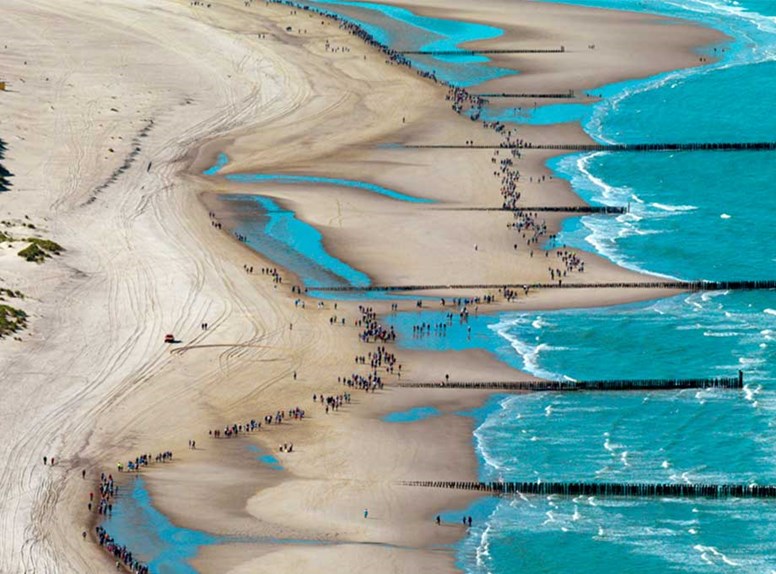 Running event along Zeeland's coastline