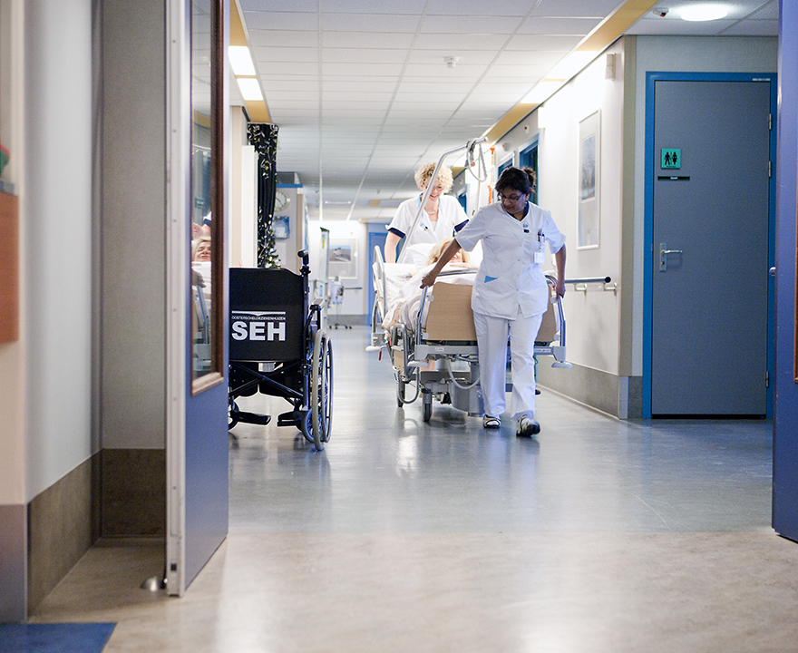 Werkzaamheden aan de zeesluis - ontdek welke vacature zeeland jou kan bieden.