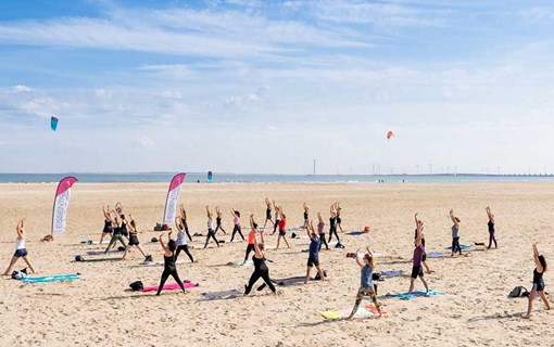 Essentrics op het Zeeuwse strand