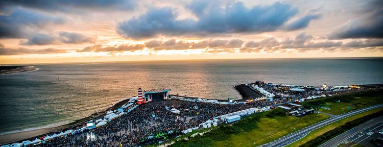 Concert at SEA luchtfoto