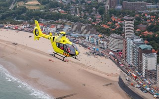 Rescue Zeeland, helicopter boven boulevard Vlissingen